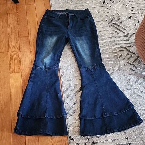 Denim - Flared jeans sz large